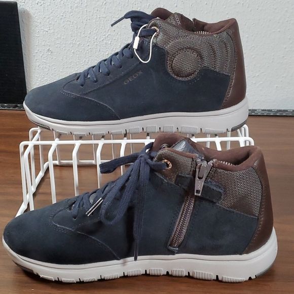 SOLD Geox High Top Sneakers US Women's 7 Boys Size 5 EUR 37 - Picture 2 of 6